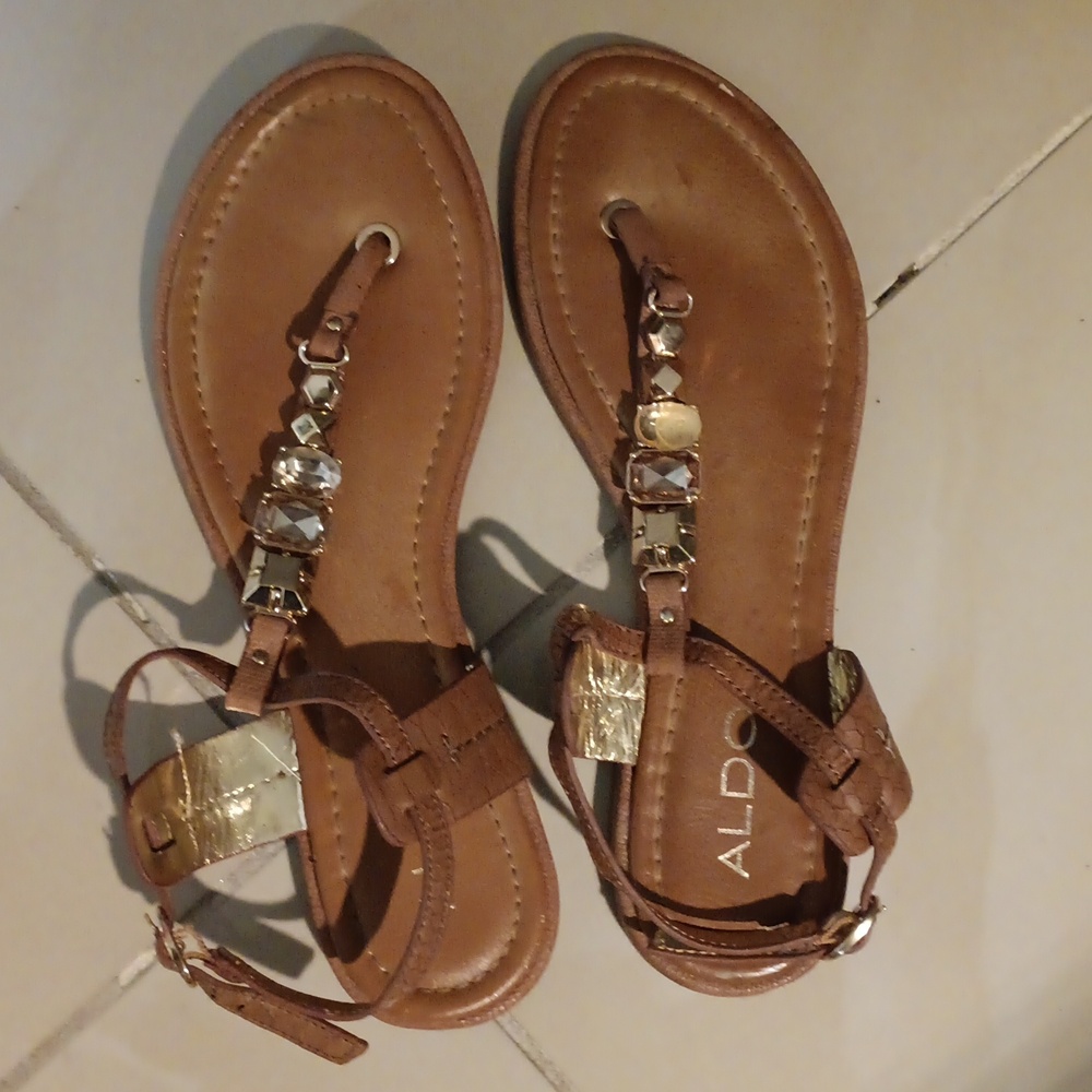 LAST CALLL!!!! Aldo sandals
